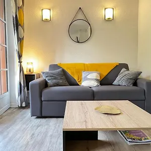  Appartement T2 + Alcôve. Balcon. Parking Couvert. Piscine été.